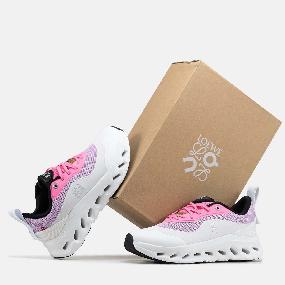 On Loewe x Cloudtilt White Pink - oceanhype - 