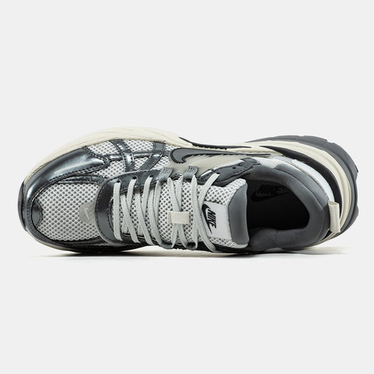 Nike V2K Runtekk Summit White Metalic Silver - oceanhype - 