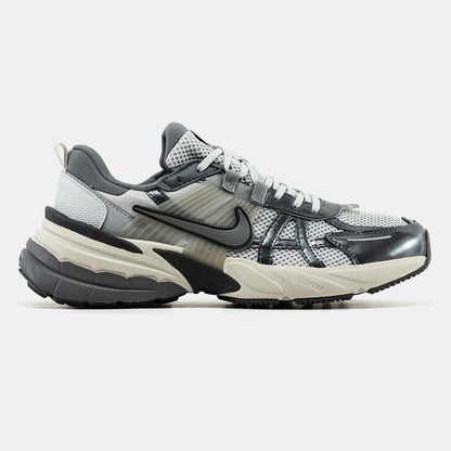 Nike V2K Runtekk Summit White Metalic Silver - oceanhype - 