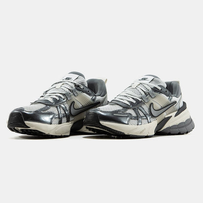 Nike V2K Runtekk Summit White Metalic Silver - oceanhype - 