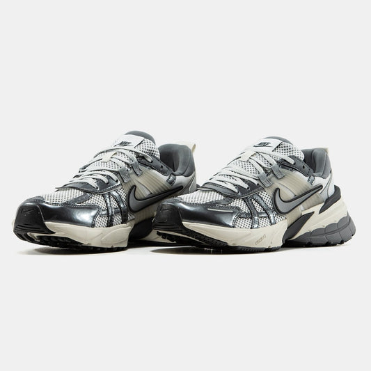 Nike V2K Runtekk Summit White Metalic Silver - oceanhype - 