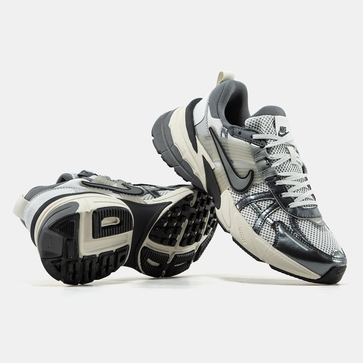 Nike V2K Runtekk Summit White Metalic Silver - oceanhype - 