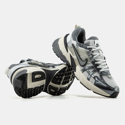 Nike V2K Runtekk Summit White Metalic Silver - oceanhype - 