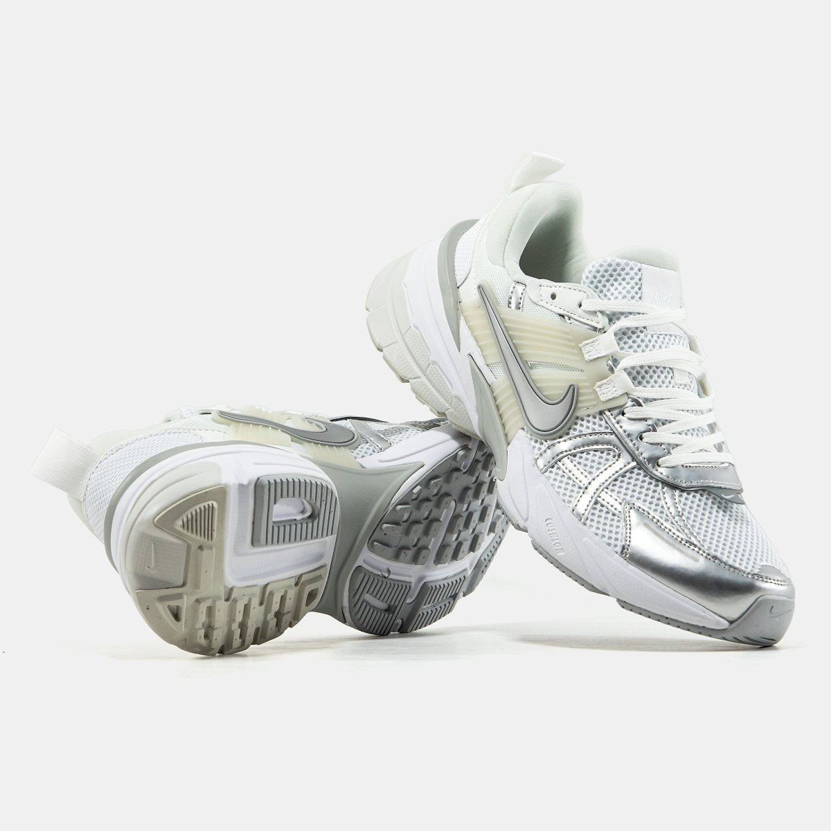 Nike V2K Runtekk White Metallic - oceanhype - 