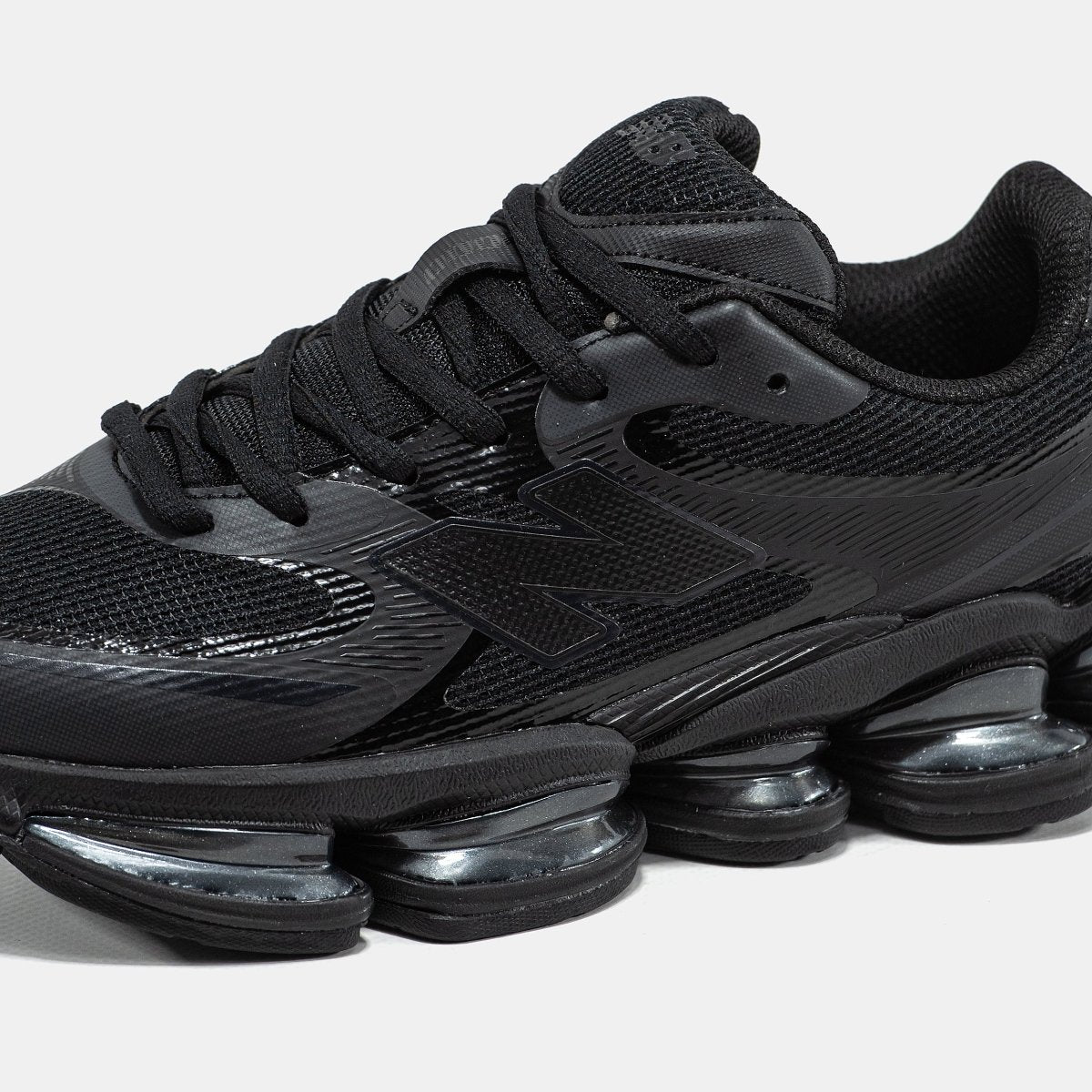 New Balance 2000 Triple Black - oceanhype - 