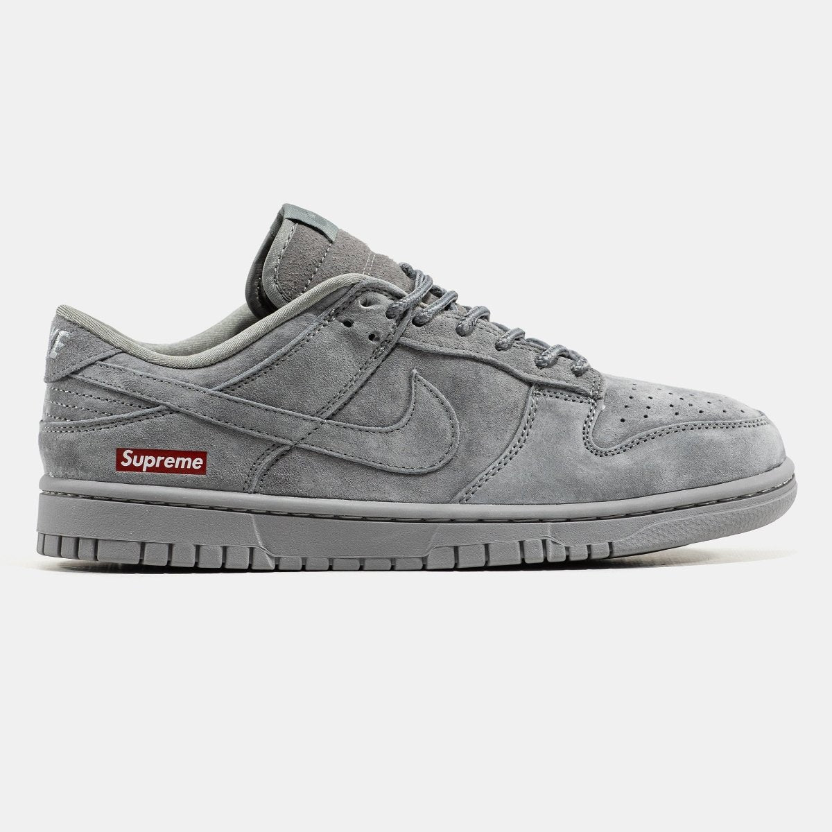 Nike SB Dunk Low x Supreme Grey - oceanhype - 