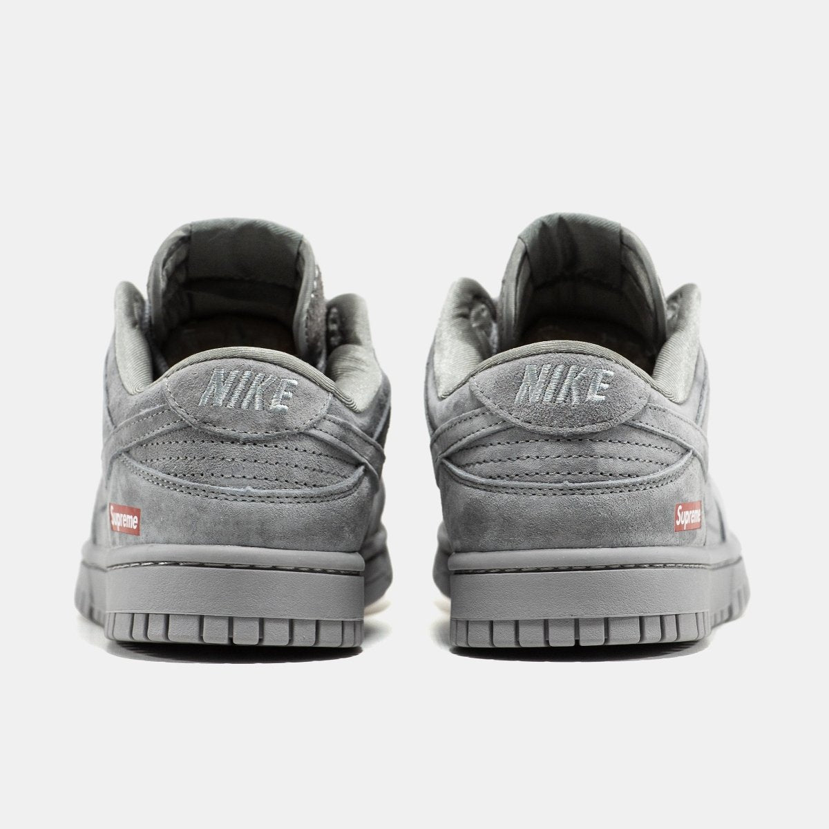 Nike SB Dunk Low x Supreme Grey - oceanhype - 