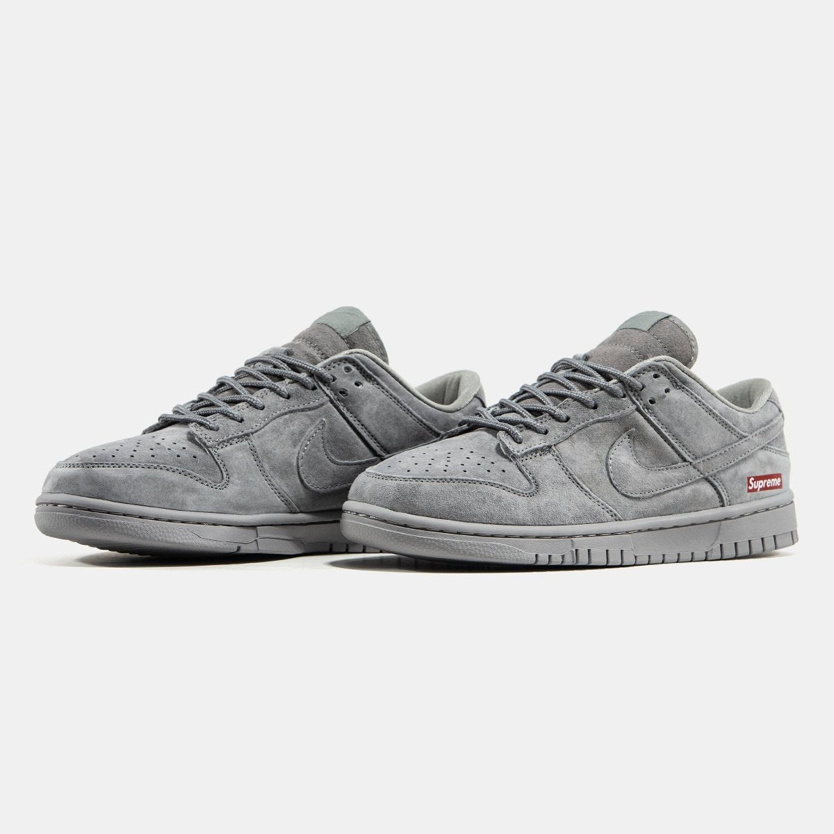 Nike SB Dunk Low x Supreme Grey - oceanhype - 