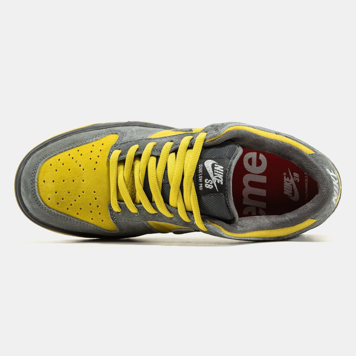 Nike SB Dunk Low x Supreme Grey Yellow - oceanhype - 