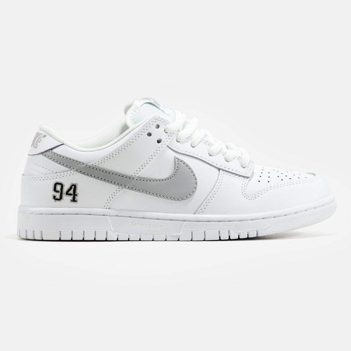 Nike SB Dunk Low x Supreme White Grey - oceanhype - 