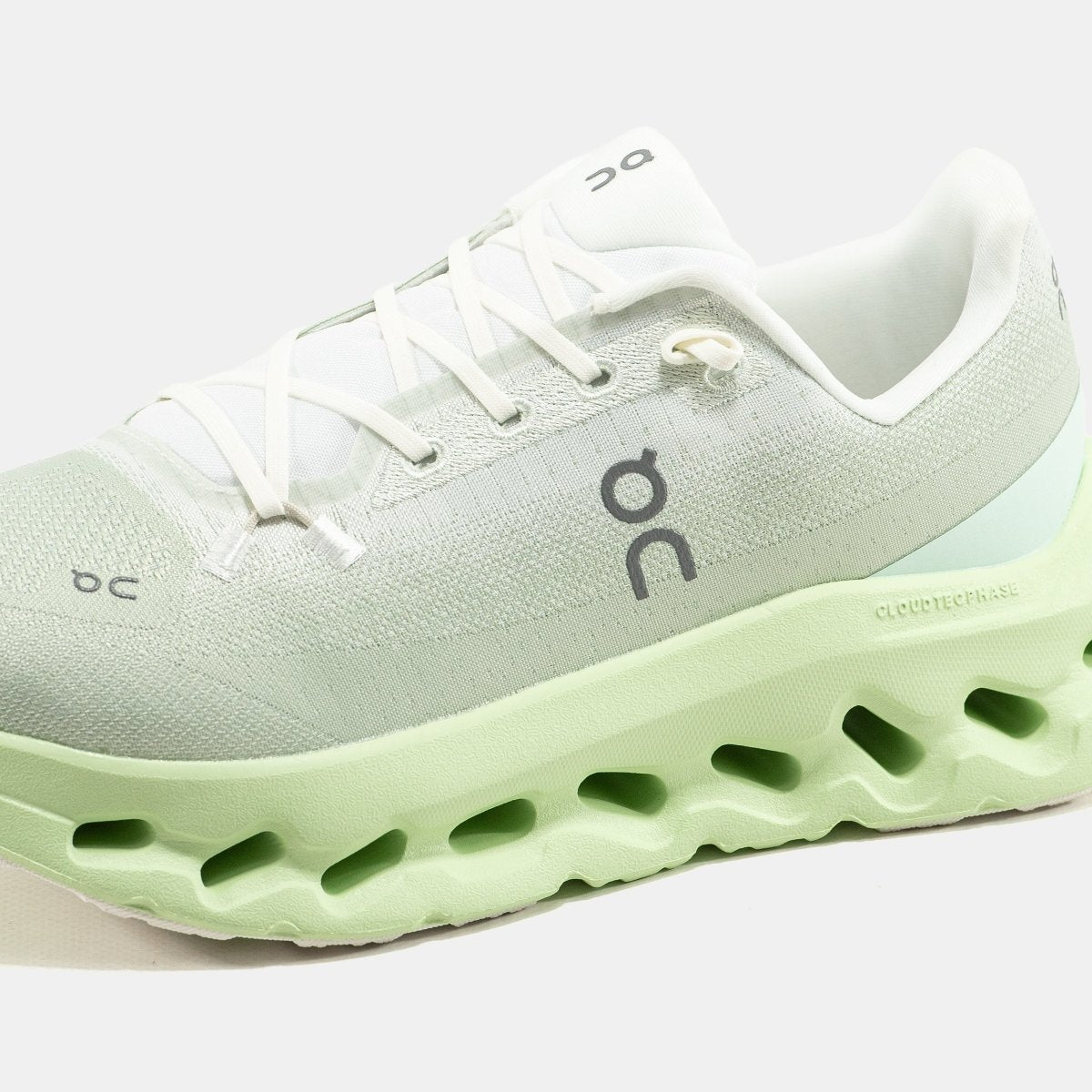 On Cloudtilt Green White - oceanhype - 