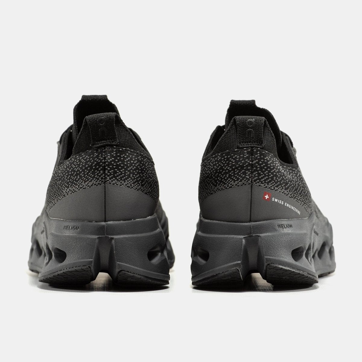 On Cloudsurfer Black - oceanhype - 