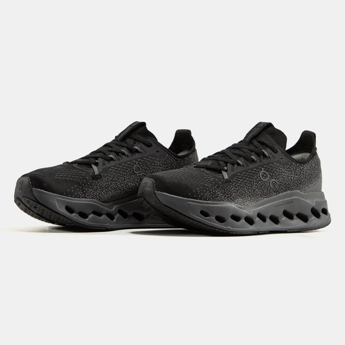 On Cloudsurfer Black - oceanhype - 