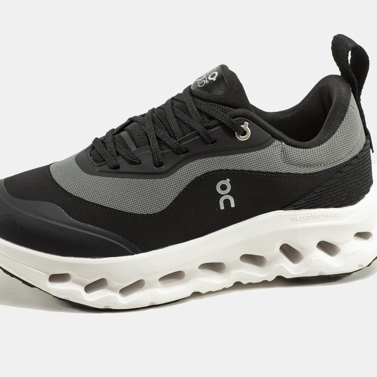On Cloudtilt x Loewe Black White - oceanhype - 