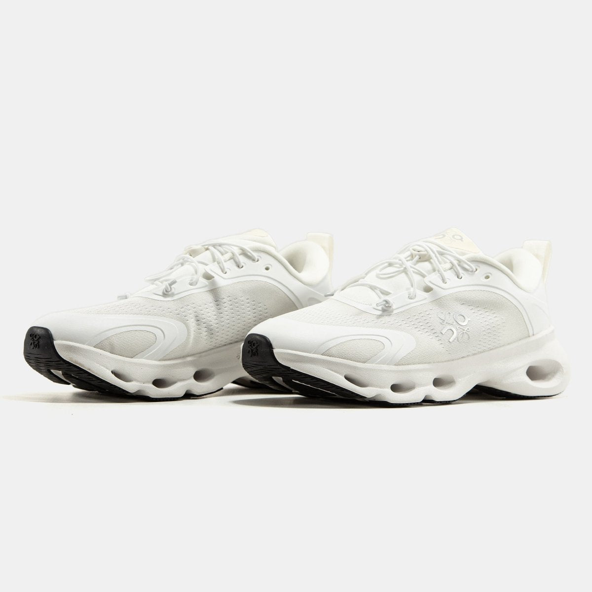 On Cloudsolo x Loewe White - oceanhype - 