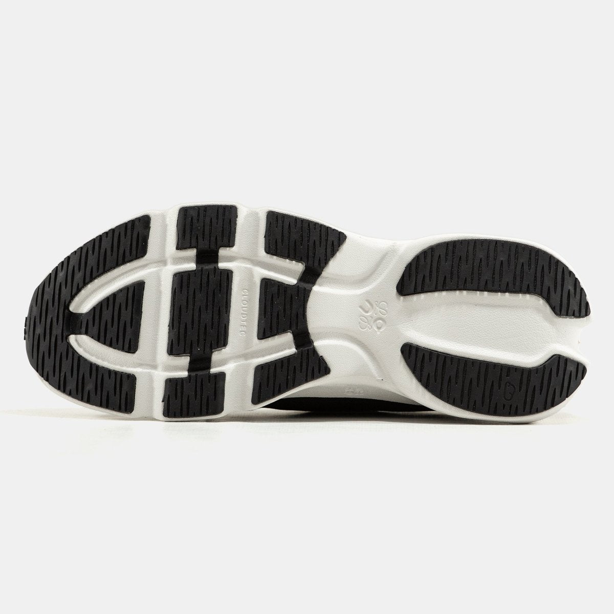 On Cloudsolo x Loewe Black White - oceanhype - 