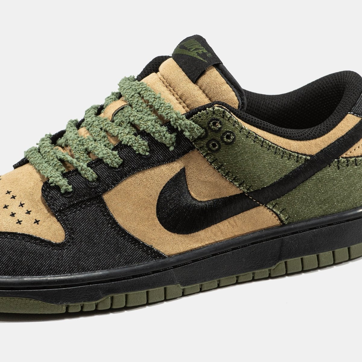 Nike SB Dunk Low Khaki Beige Black - oceanhype - 