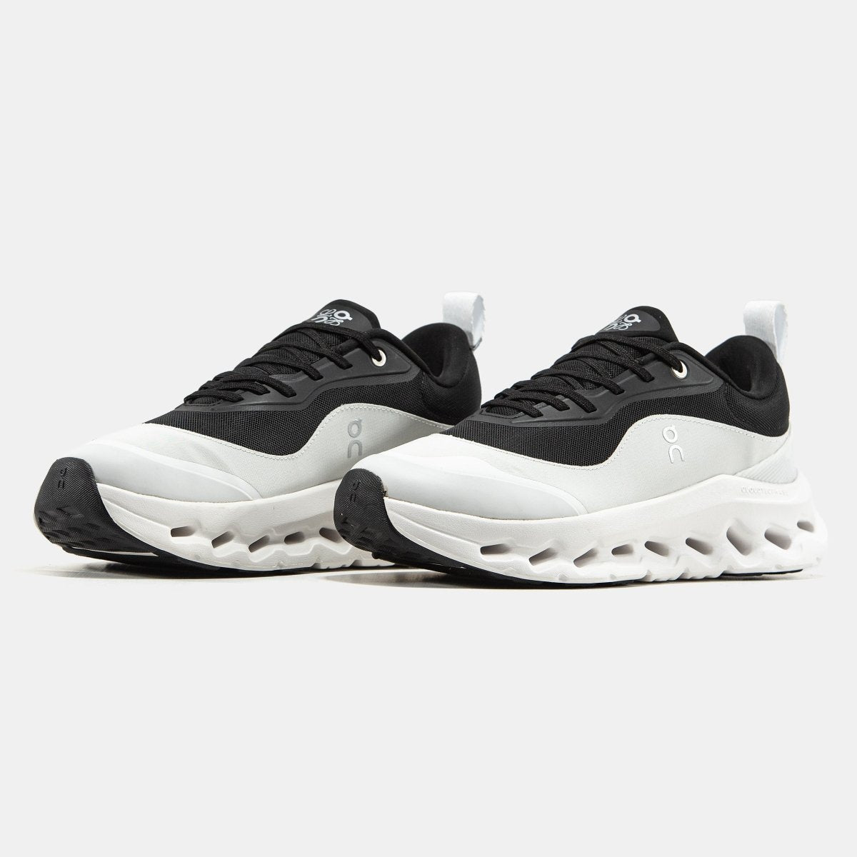 On Cloudtilt x Loewe White Black - oceanhype - 