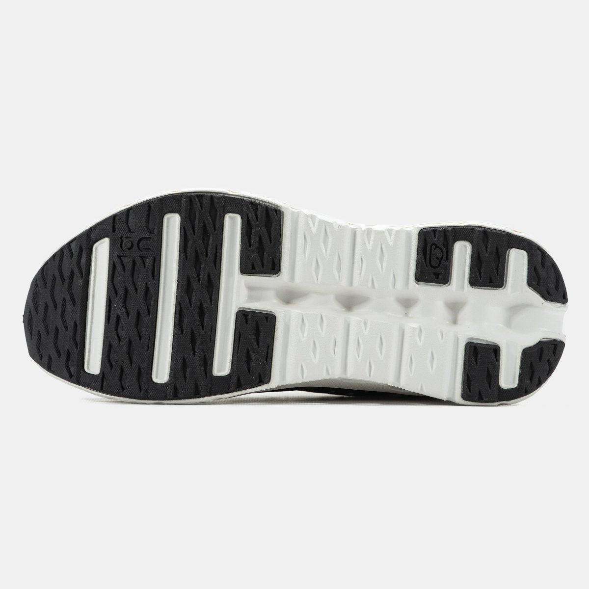 On Cloudtilt Black White - oceanhype -
