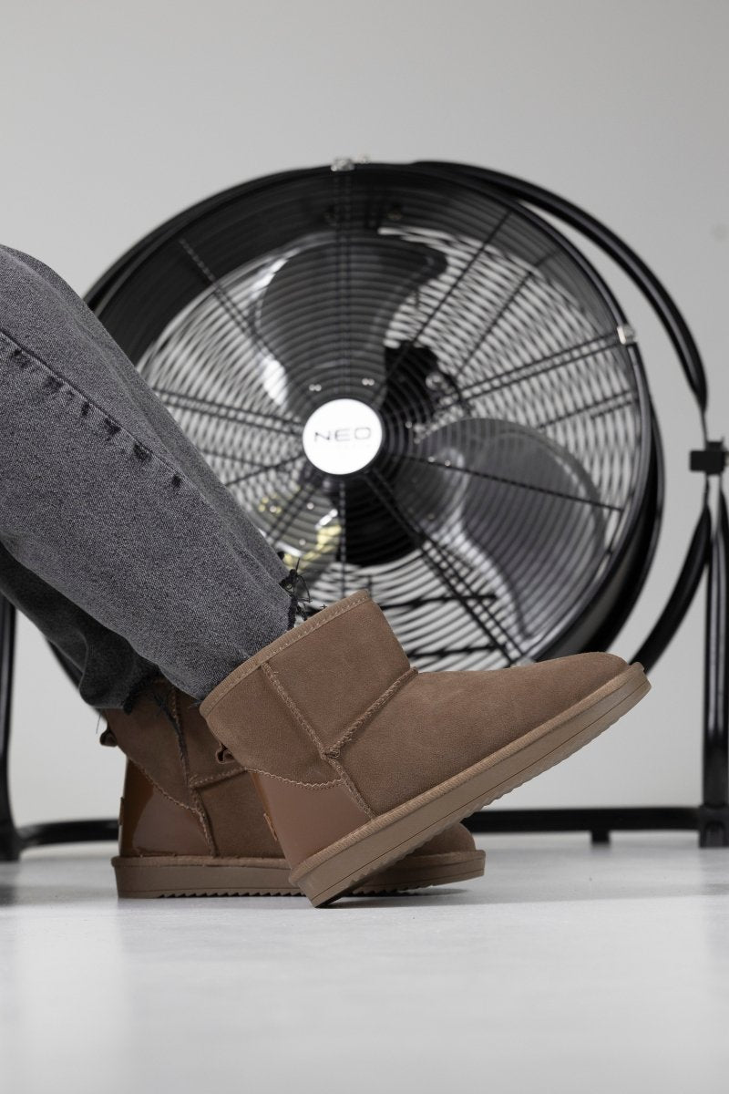 UGG Classic Mini Light Brown Cinnamon Lacquer - oceanhype - 