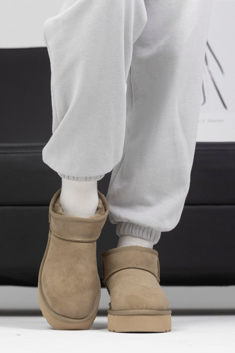 UGG Ultra Mini Platform Khaki - oceanhype - 