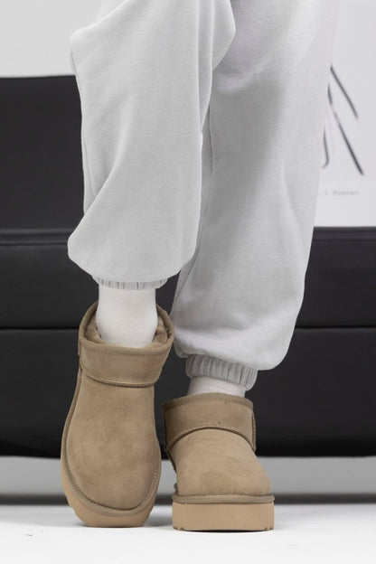UGG Ultra Mini Platform Khaki - oceanhype - 