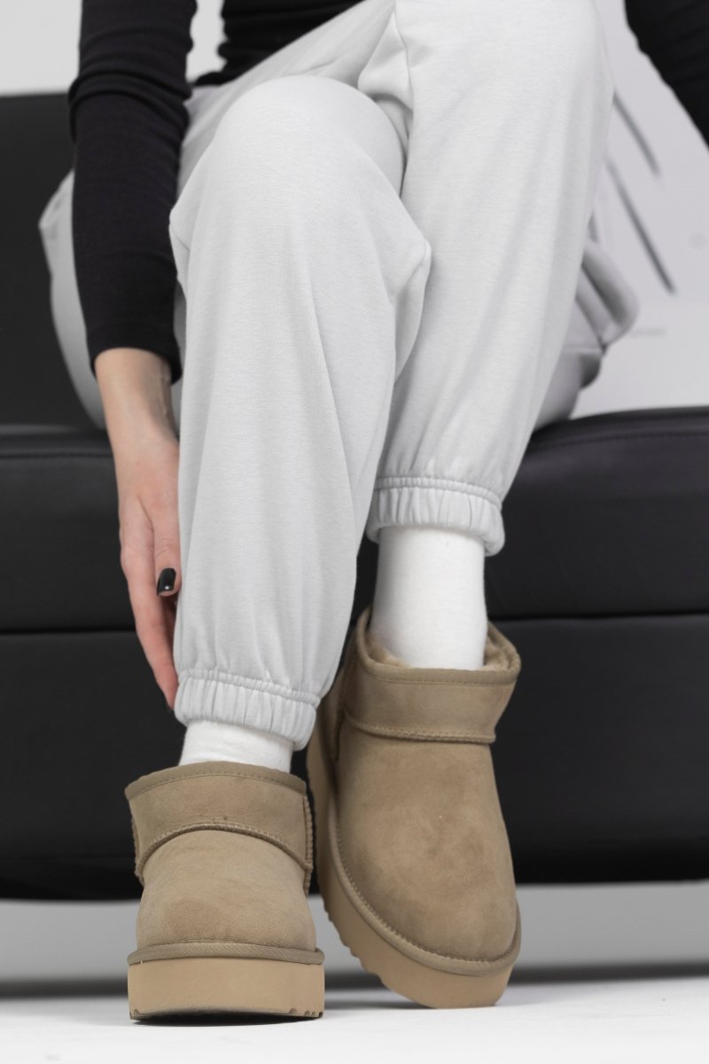 UGG Ultra Mini Platform Khaki - oceanhype - 