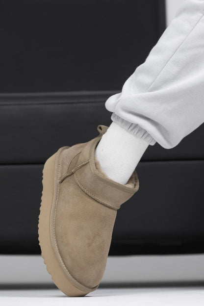 UGG Ultra Mini Platform Khaki - oceanhype - 