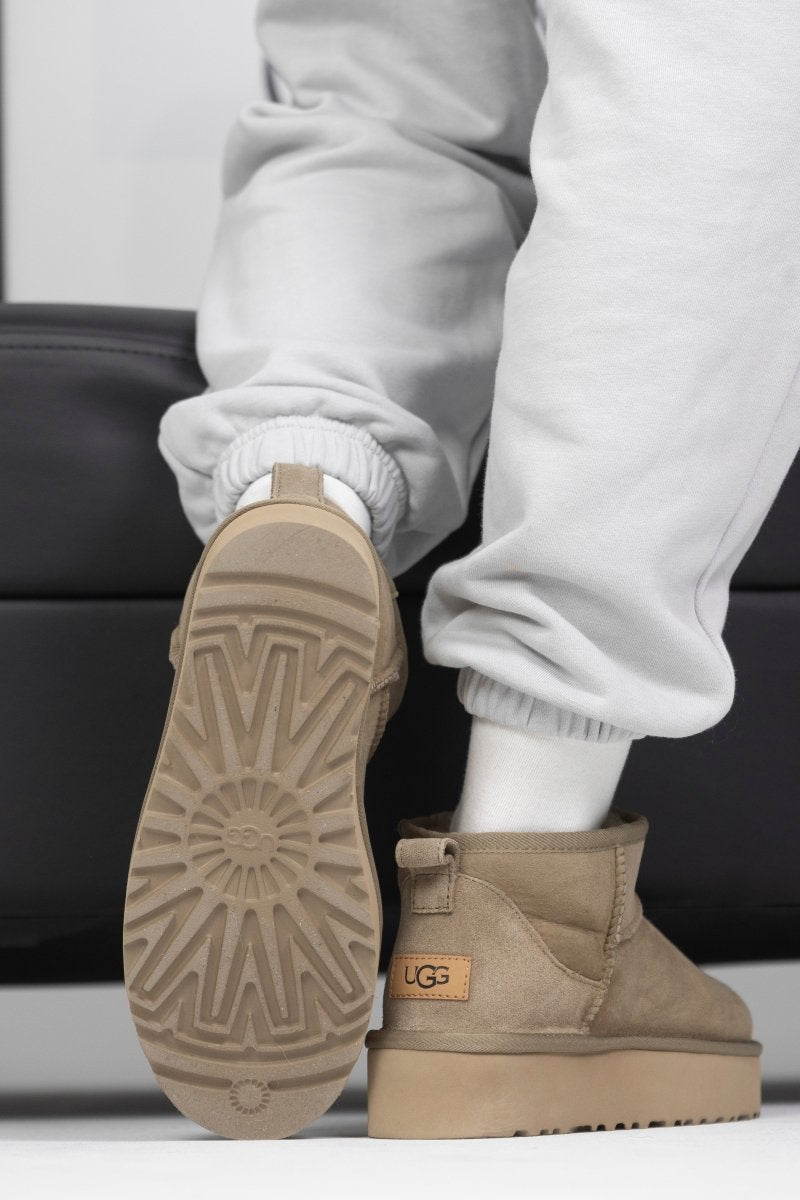 UGG Ultra Mini Platform Khaki - oceanhype - 