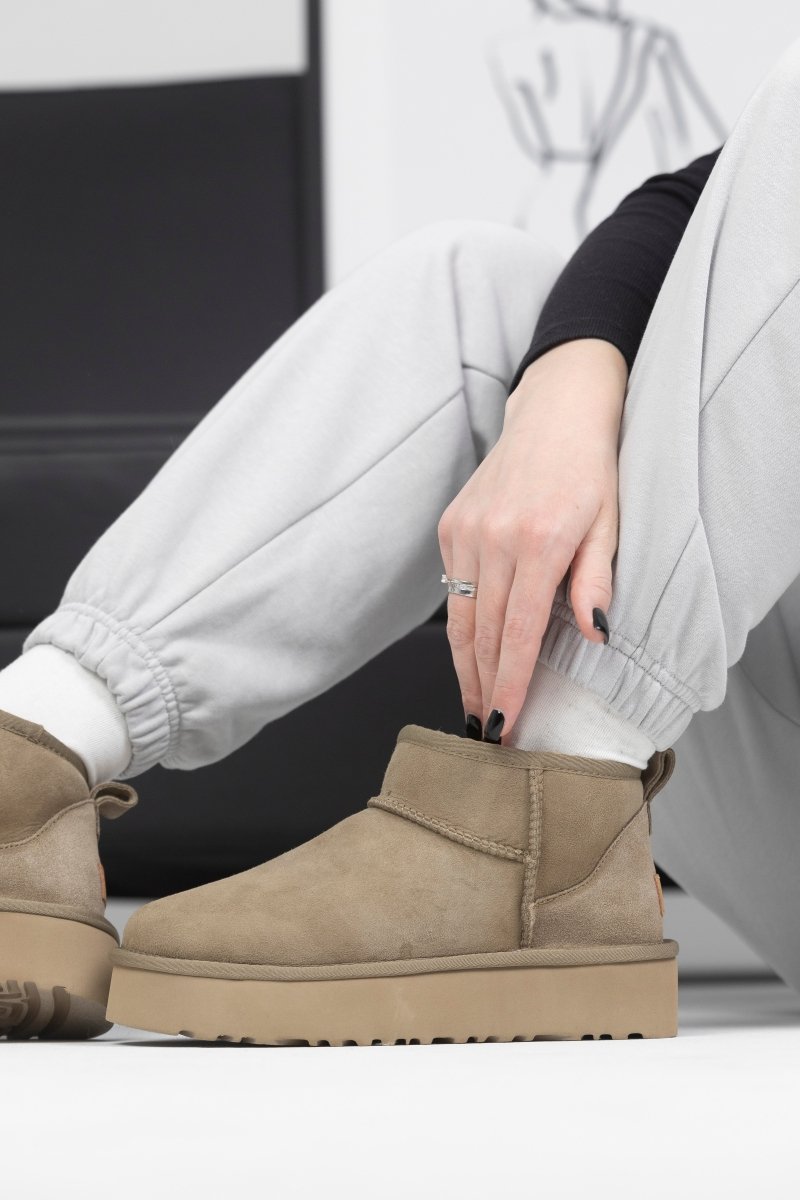 UGG Ultra Mini Platform Khaki - oceanhype - 
