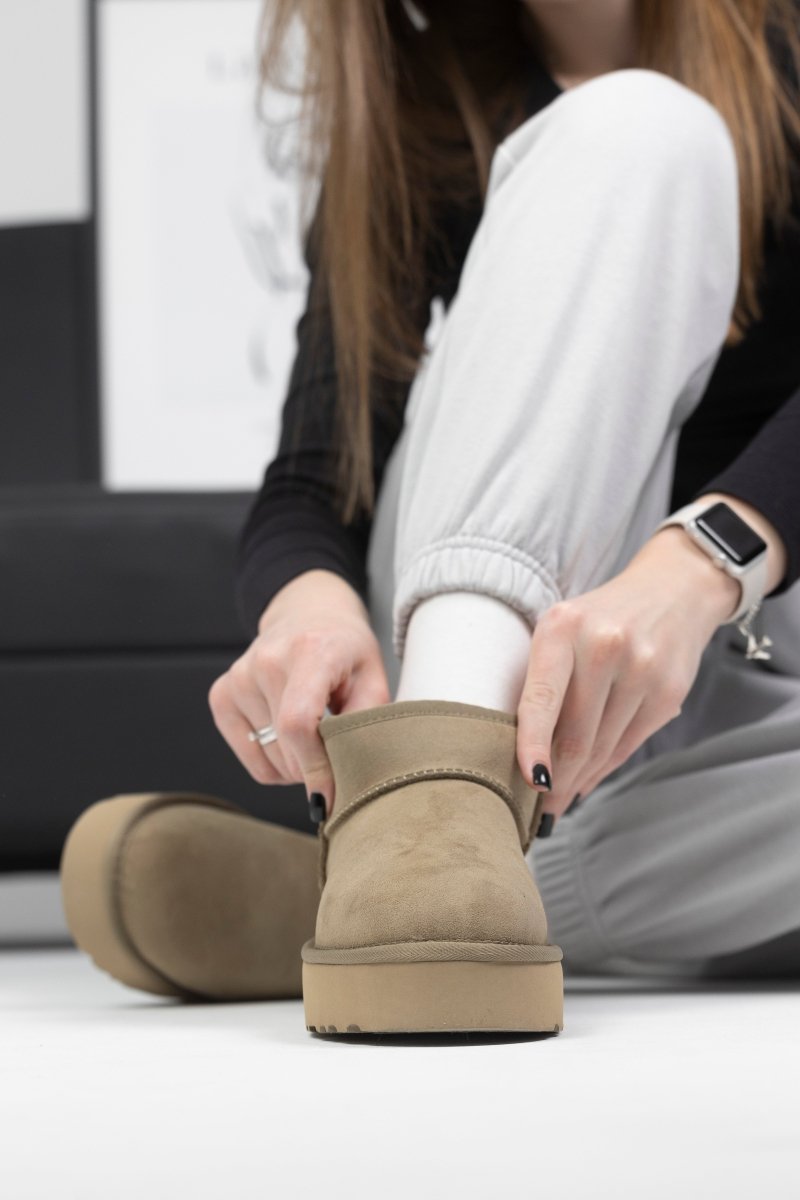 UGG Ultra Mini Platform Khaki - oceanhype - 