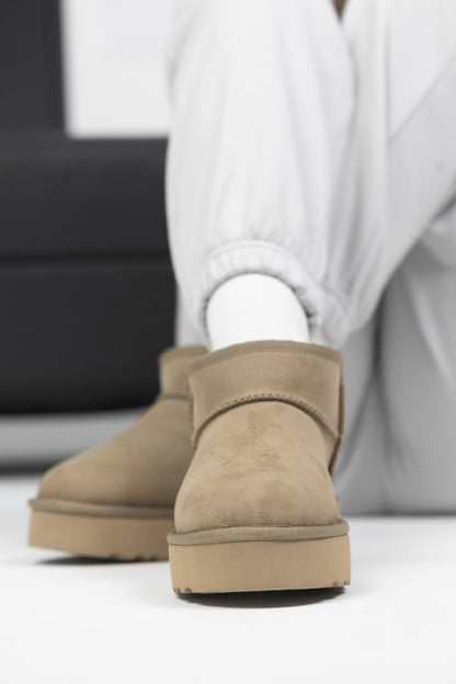 UGG Ultra Mini Platform Khaki - oceanhype - 
