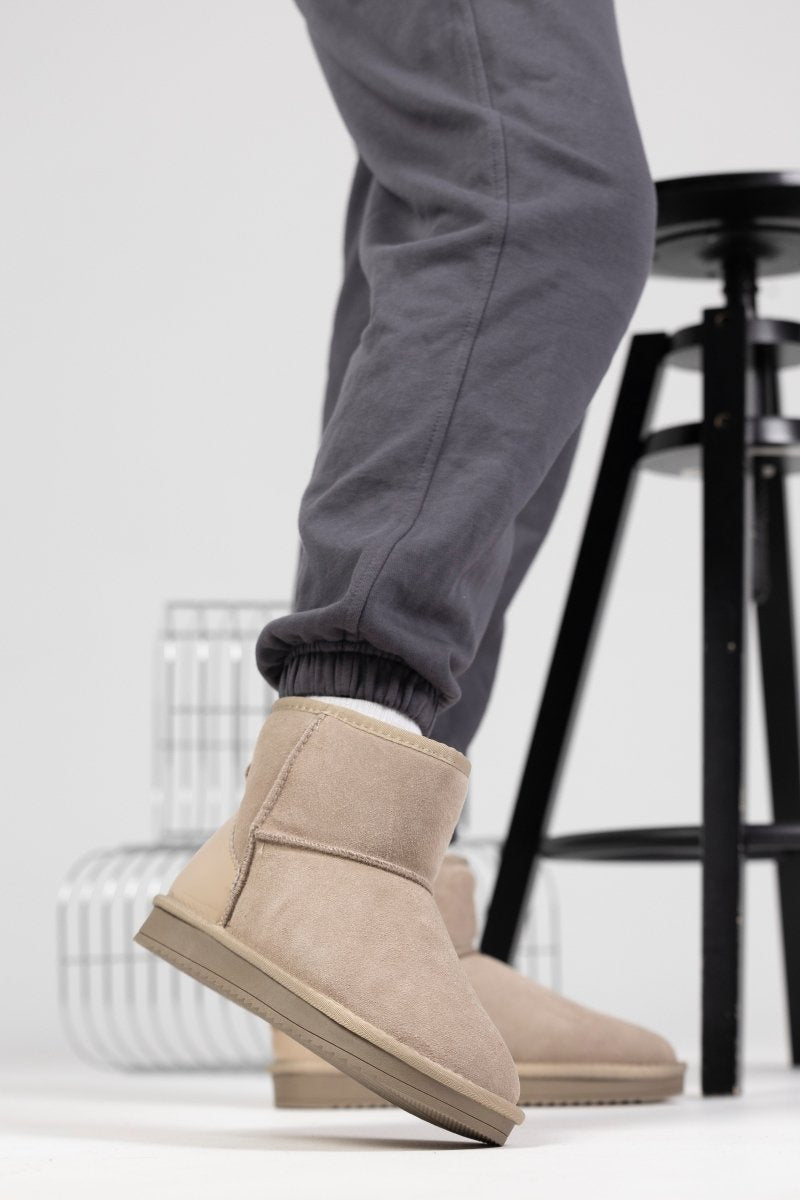 UGG Classic Mini Beige Lacquer - oceanhype - 