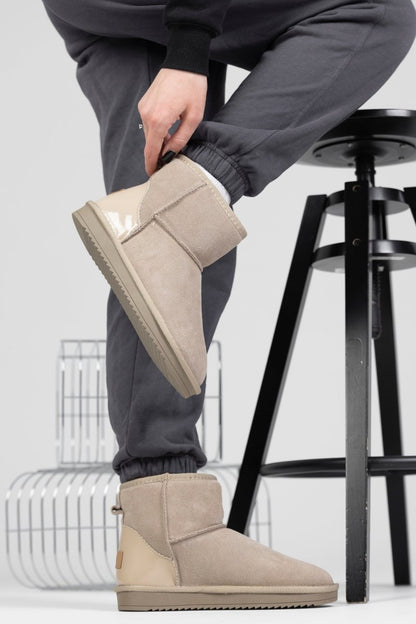 UGG Classic Mini Beige Lacquer - oceanhype - 