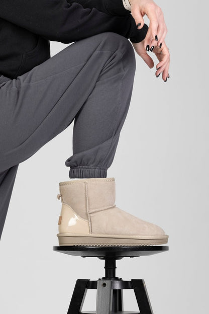 UGG Classic Mini Beige Lacquer - oceanhype - 