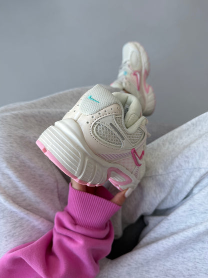 Nike V5 RNR Beige Pink