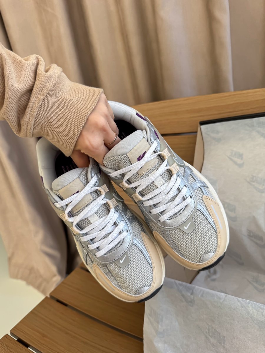 Nike V2K Runtekk Light Bone Sanddrift Biotech - oceanhype - 