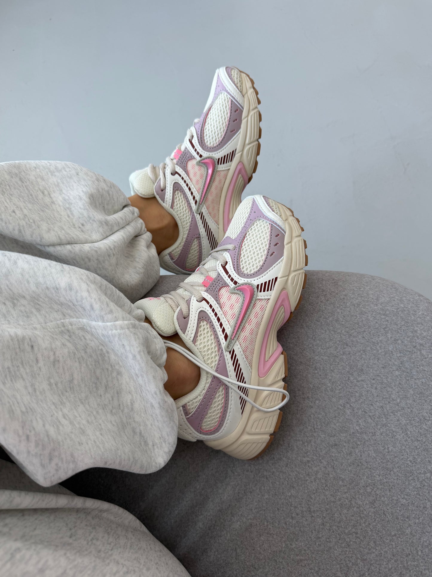 Nike V5 RNR Beige Pink