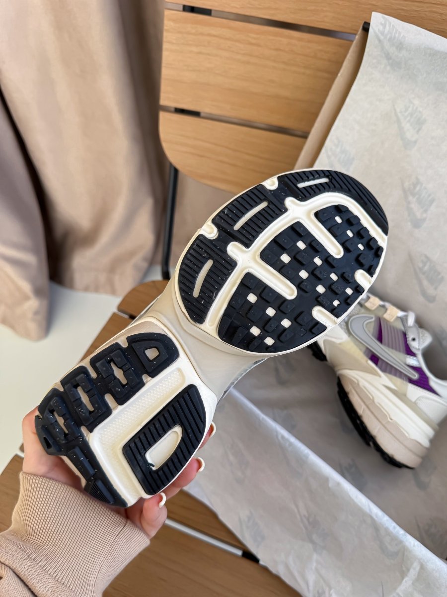 Nike V2K Runtekk Light Bone Sanddrift Biotech - oceanhype - 