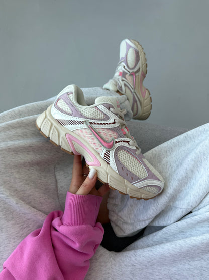 Nike V5 RNR Beige Pink