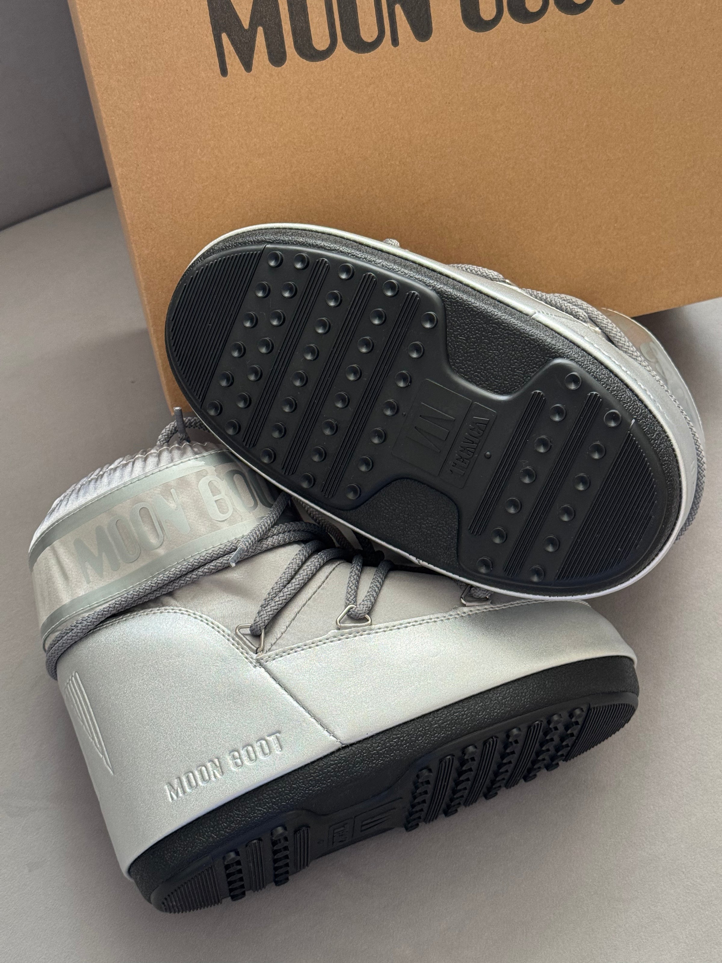 Moon Boot Icon Low Nylon Silver