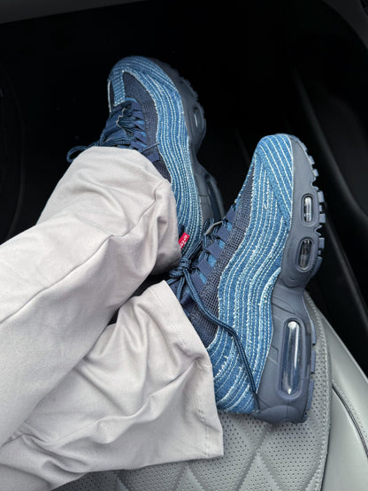 Nike Air Max 95 OG Levi’s Obsidian
