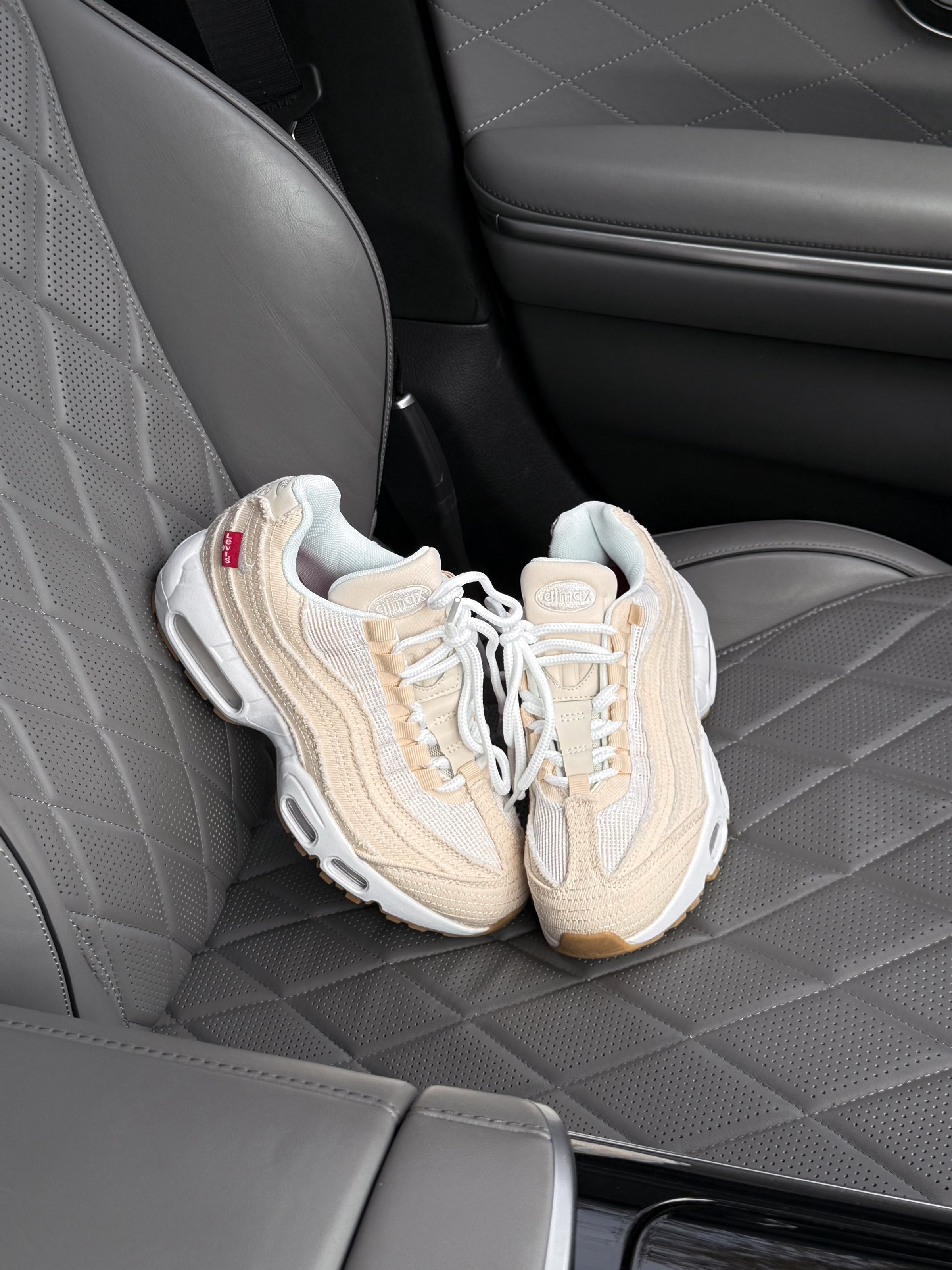 Nike Air Max 95 OG Levi’s Light Orewood Brown