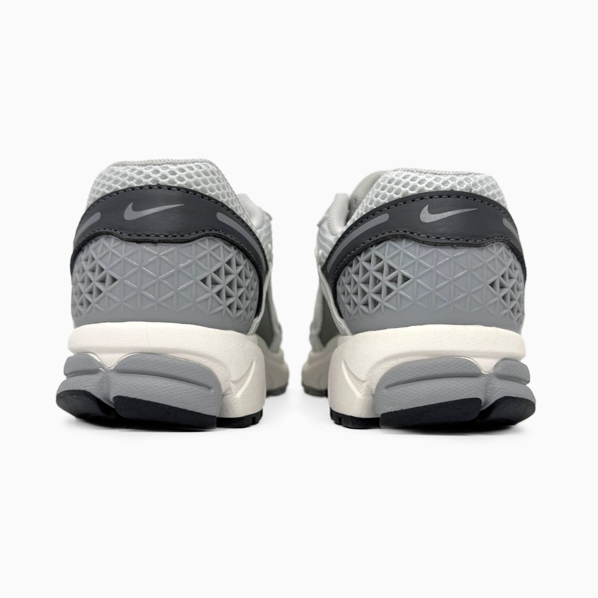 Nike Zoom Vomero 5 Grey - oceanhype - 