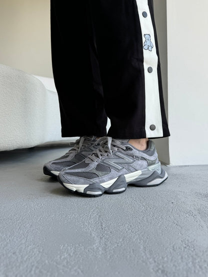 New Balance 9060 Dark Grey - oceanhype - 