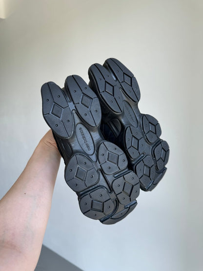 New Balance 9060 Triple Black - oceanhype - 