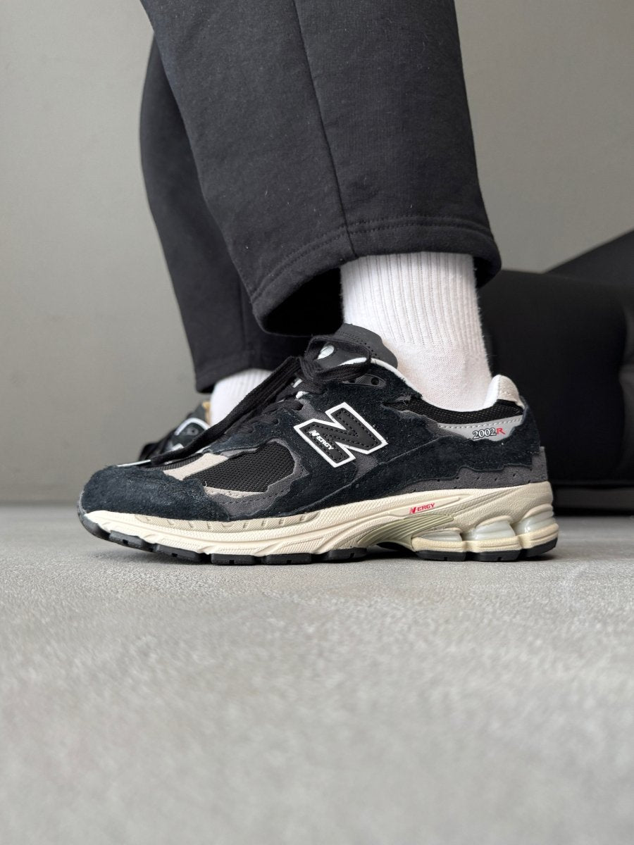 New Balance 2002R Protection Pack Black Grey - oceanhype - 