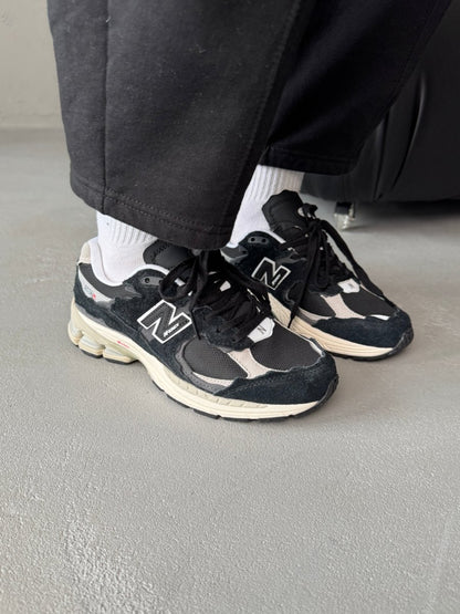 New Balance 2002R Protection Pack Black Grey - oceanhype - 