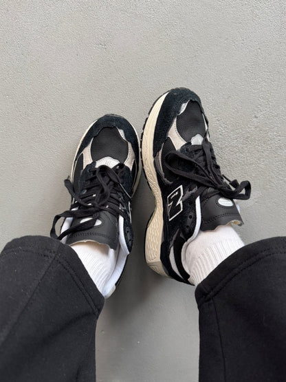 New Balance 2002R Protection Pack Black Grey - oceanhype - 