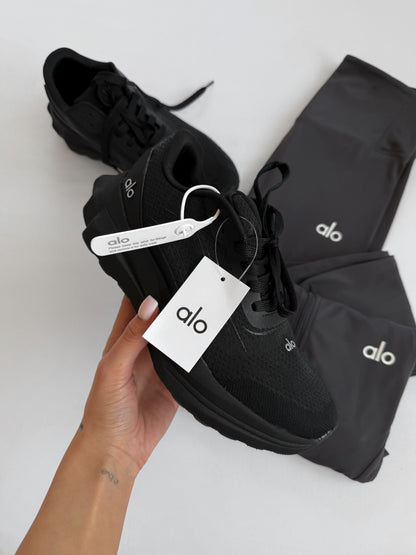 Alo Yoga Runner Preto All Black